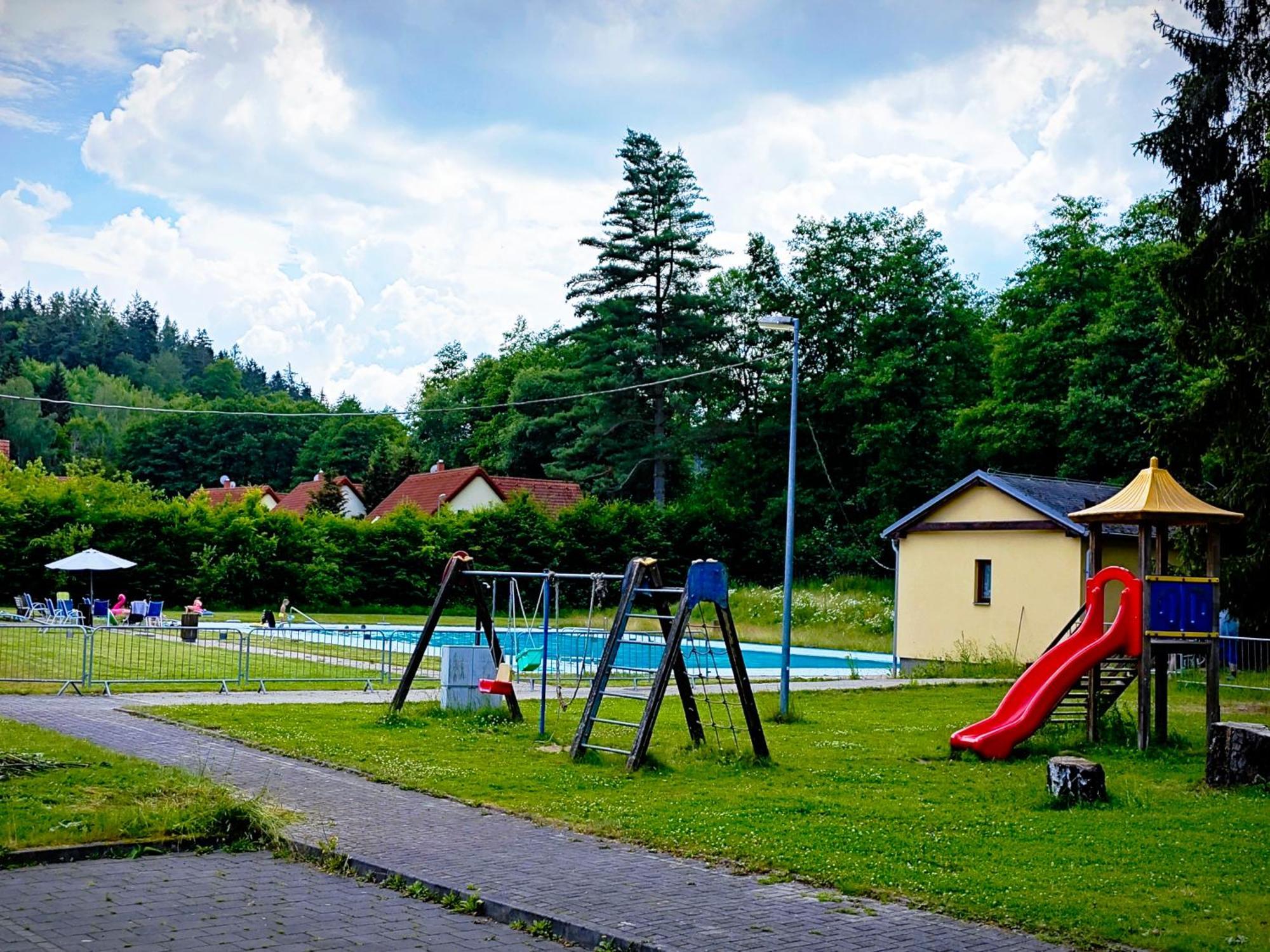 Hotel Bazant Karlovy Vary Bagian luar foto