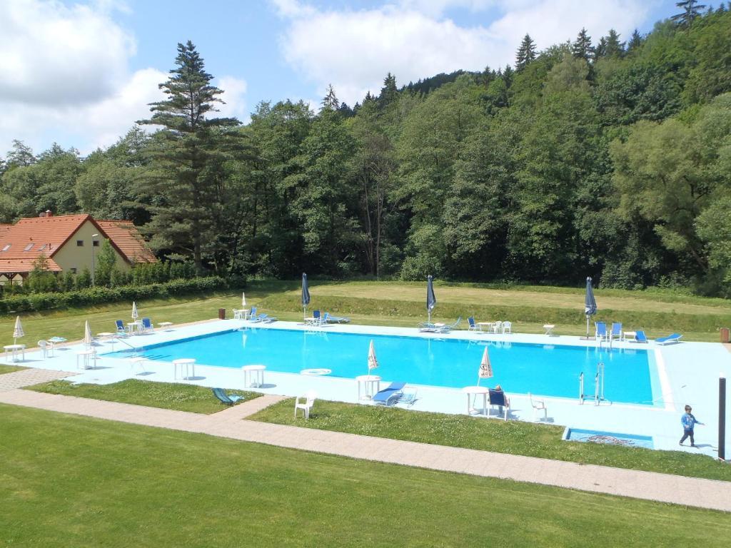Hotel Bazant Karlovy Vary Bagian luar foto