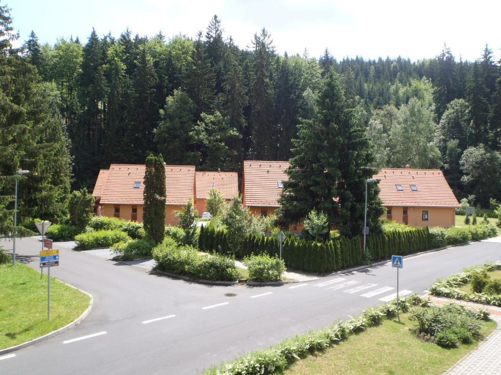 Hotel Bazant Karlovy Vary Bagian luar foto